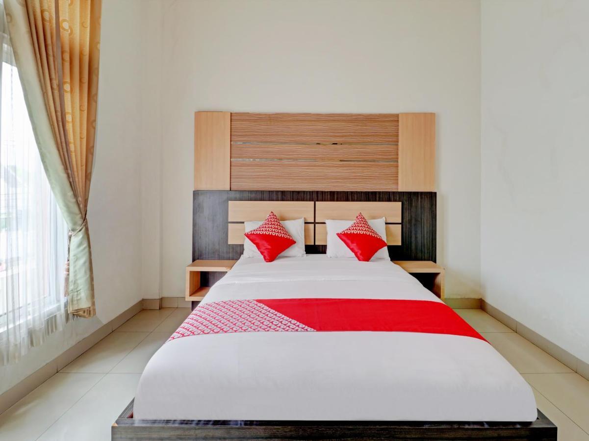Oyo 90347 Hotel Srikandi Syariah ตาซิกมาลายา ภายนอก รูปภาพ