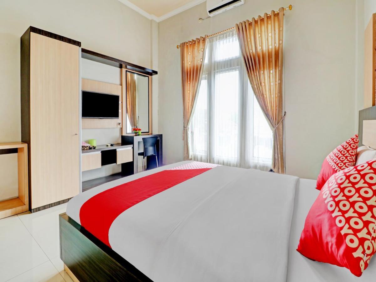 Oyo 90347 Hotel Srikandi Syariah ตาซิกมาลายา ภายนอก รูปภาพ