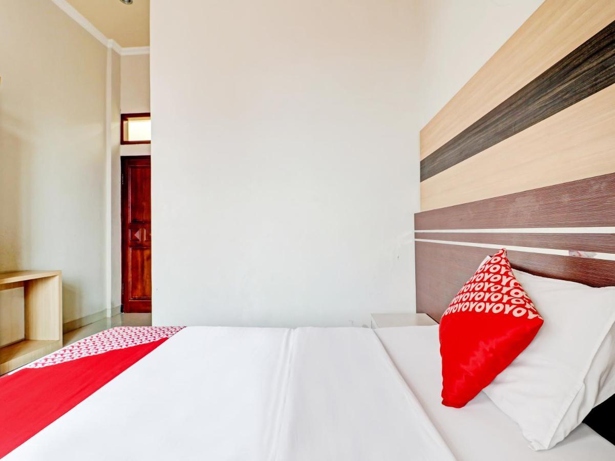 Oyo 90347 Hotel Srikandi Syariah ตาซิกมาลายา ภายนอก รูปภาพ
